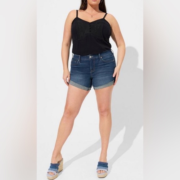 torrid Pants - Torrid stretch hi rise 5 pocket Jean shorts SIZE 16